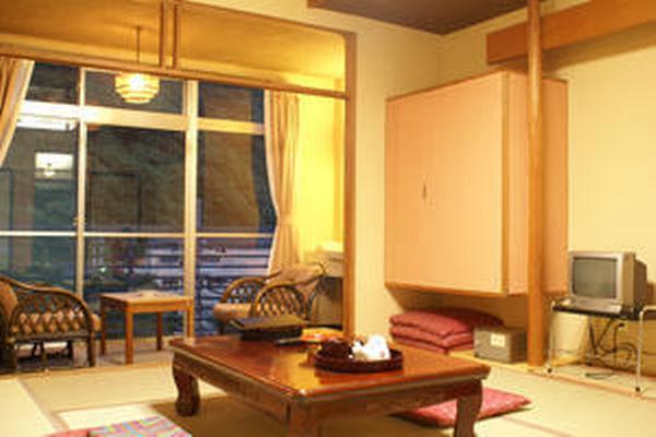 Hôtel Kinryuen à Numata  Extérieur photo